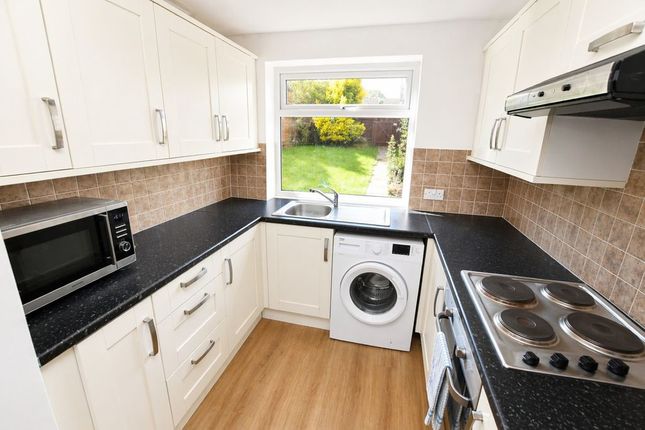 37, Newenden Close, Maidstone photo 4