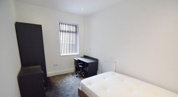66 Boughey Road Bed2.Jpg