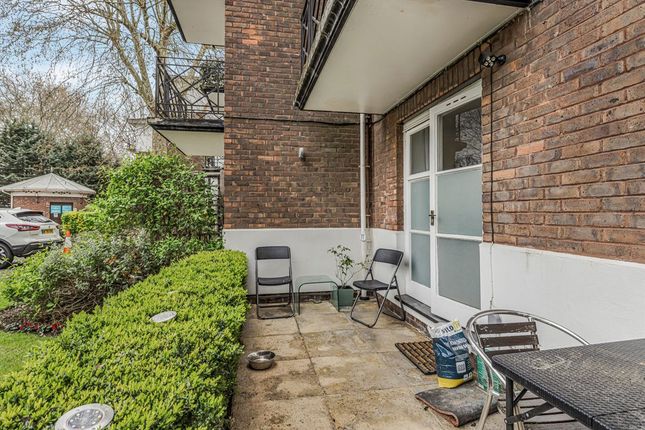 230, Brompton Park Crescent, London photo 4