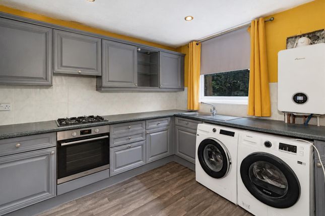 27, Baffin Terrace, Dundee photo 4