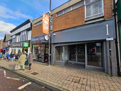 Retail premises to let in Front Street, Chester Le Street