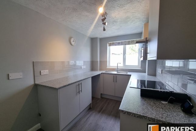 3, Royston Court, Stanley Road photo 3