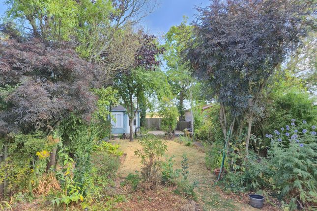 216 Thornborough Road, Coalville photo 2