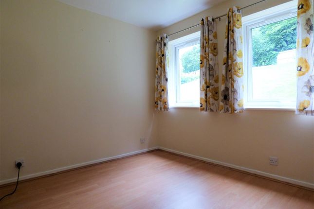 Flat for sale in Hamble Close, Worcester