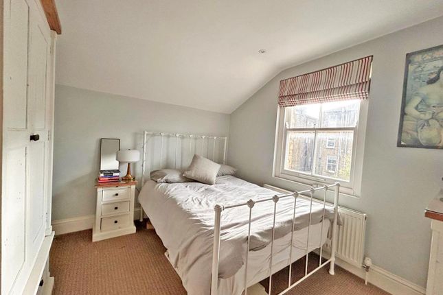 Flat for sale in Trent Road, London