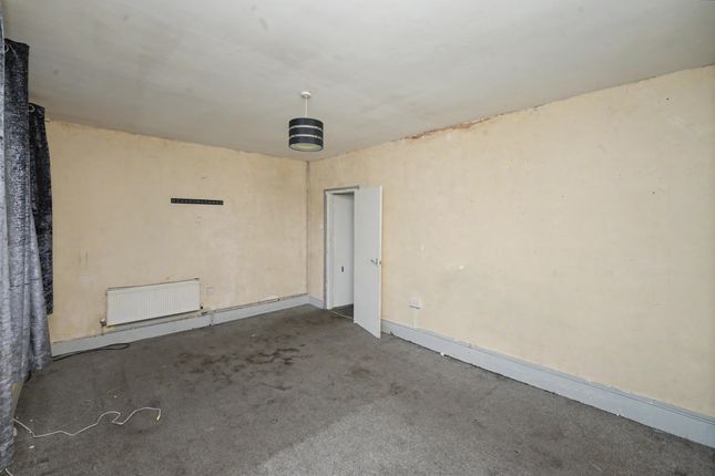 8B Cressingham Road, London photo 4