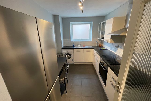 Thumbnail Flat to rent in Torrington Park, Finchley