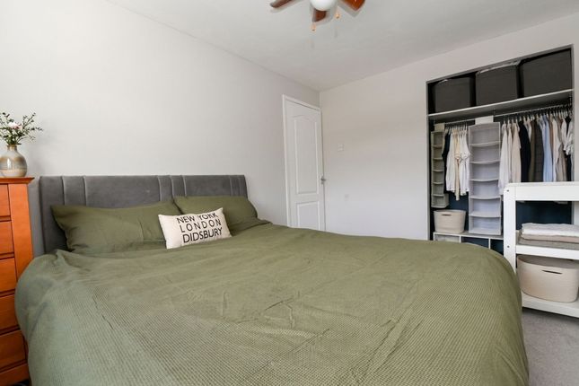 27 Grecian Street, Salford photo 4