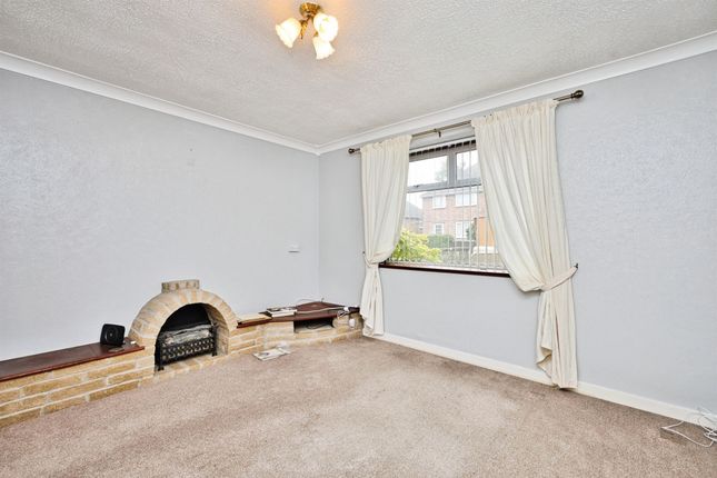 26, Chelston Avenue, Yeovil photo 3