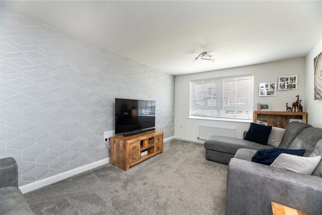 13, Bradfield Avenue, Leeds photo 3