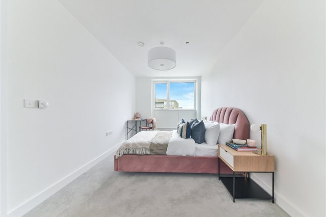 Flat for sale in Wayfare House, North, 9 Escapade Place