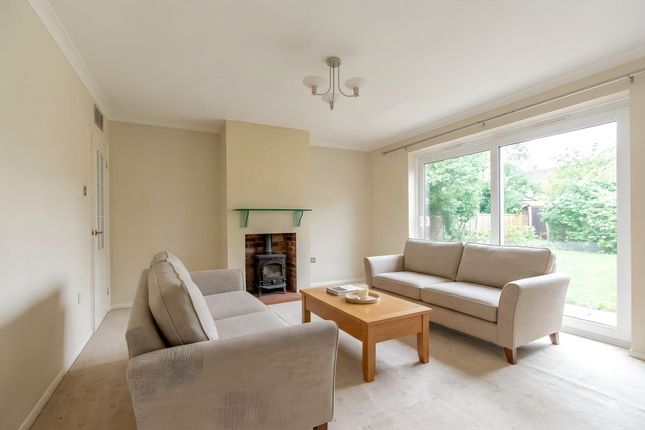 12 Waveney Close, Norwich photo 2