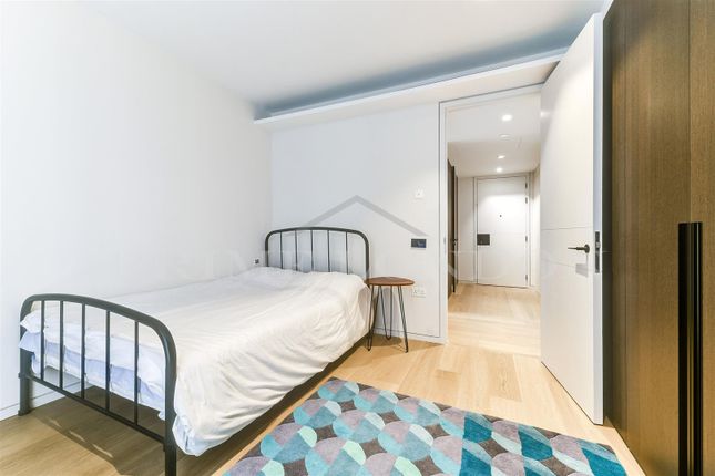 Flat to rent in One Casson Square, Southbank Place, Waterloo