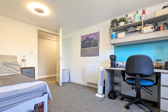 Flat to rent in Cheswick Campus, The Square, Long Down Avenue, Bristol