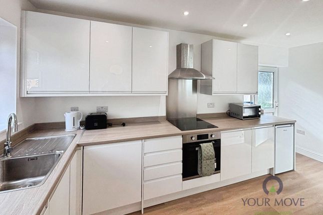 Room 4, 95, Heathfield Road, Manchester photo 2