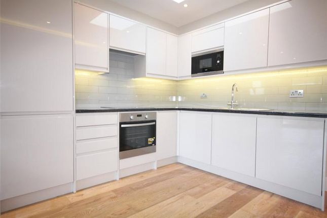 Essex Place, London photo 2