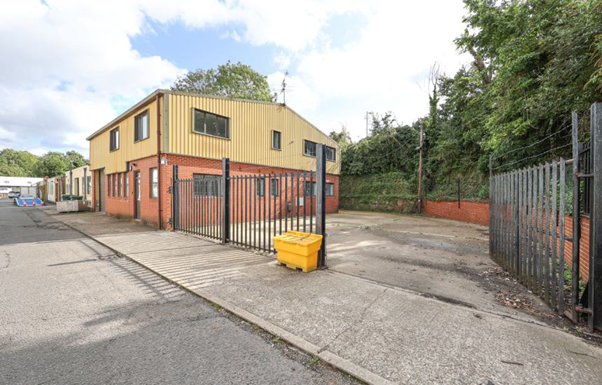 Thumbnail Industrial to let in Unit J2, Boyn Valley Industrial Estate, Maidenhead