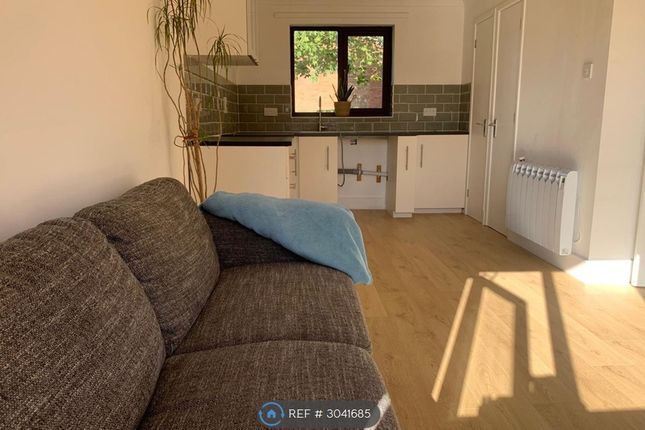 Launditch Crescent, Downham Market photo 2