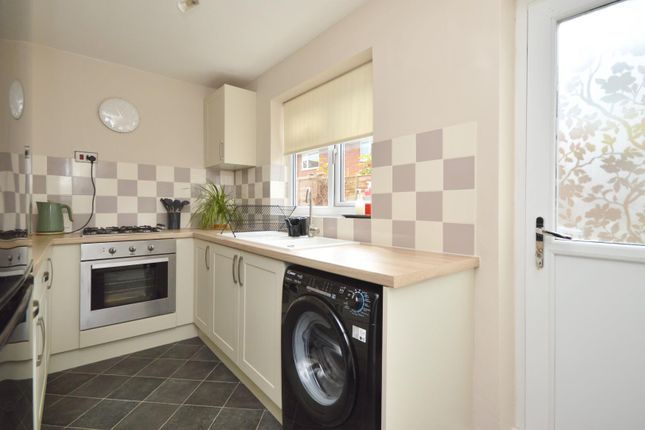 13, Cherry Tree Close, Bristol photo 4