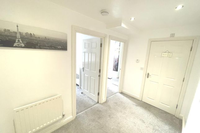 Flat for sale in Malden Road, Watford