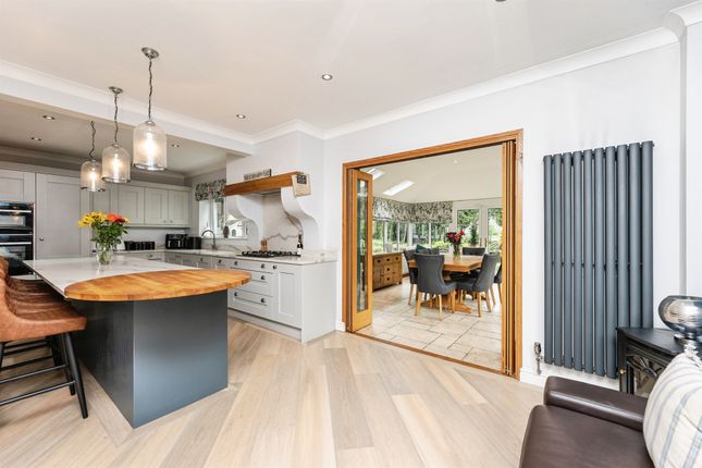 8, Saddlers Grove, Pontefract photo 4