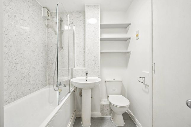 703, Kenton Lane, Harrow photo 5