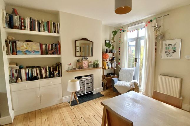 39, Clarence Road, Stony Stratford photo 3