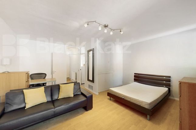 Studio flat on Albany Street, London, £300,000