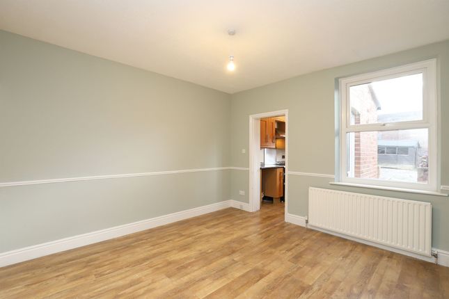 12 Talbot Street, Chesterfield photo 4