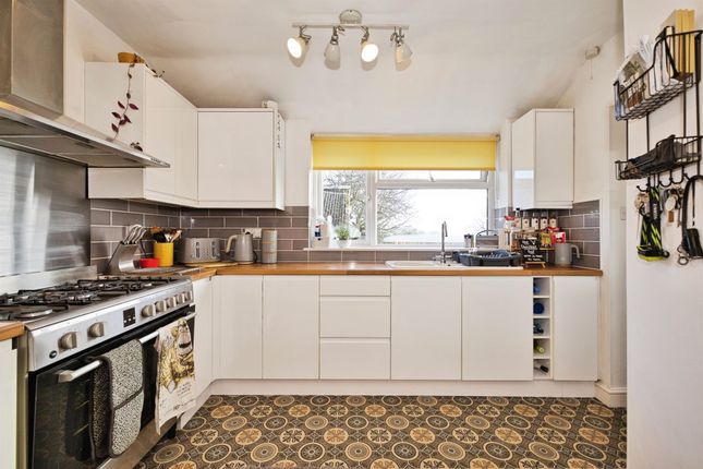 1, Rex Road, Yeovil photo 4
