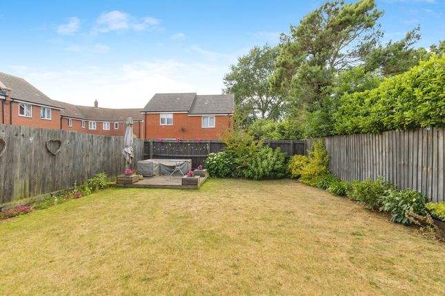 32, Tortoiseshell Drive, Attleborough photo 3