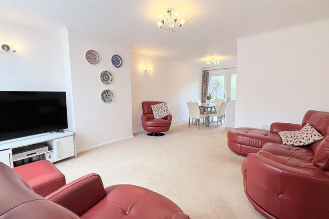 37, Meadow View, Birmingham photo 2