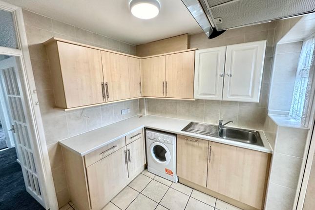 Derwent Avenue, Luton photo 5