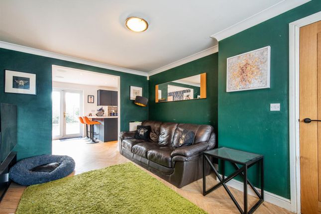 16, Grange Drive, Chorley photo 5