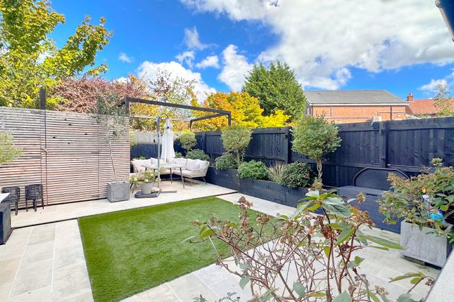12 Summerson Way, Stockport photo 4