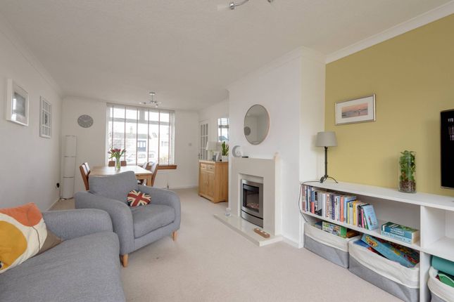 2, Lady Jane Gardens, North Berwick photo 4