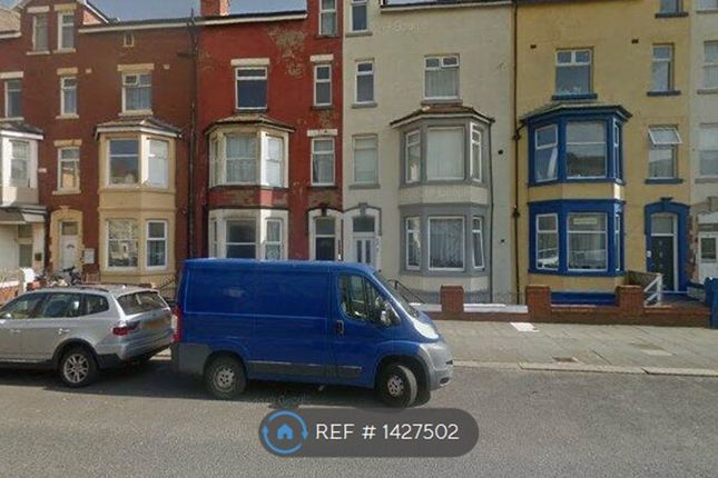 2 bed flat to rent in Tyldesley Road, Blackpool FY1