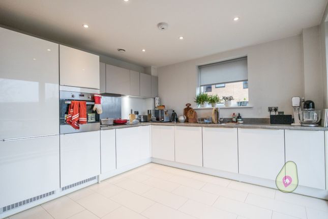 Flat for sale in Dorchester Mansions, Old Bracknell Lane West, Bracknell