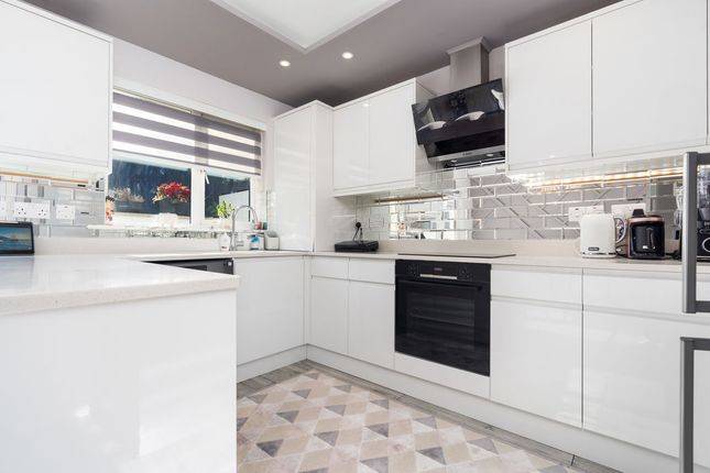 53 Erin Way, Port Erin photo 2