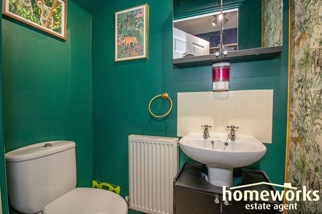 8, Fox Road, Dereham photo 4