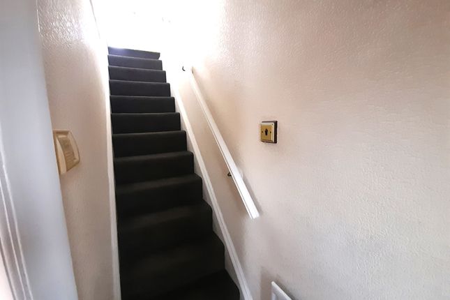 83, Woodrow Avenue, Hayes photo 3