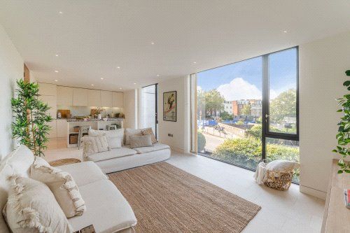Thumbnail Flat to rent in Latitude House, Oval Road, Camden