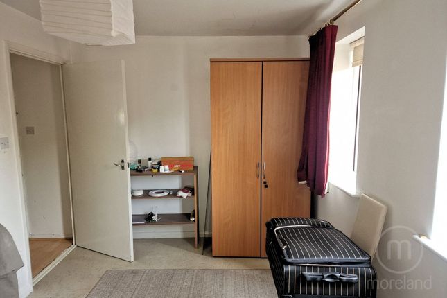Flat to rent in Draycott Close, Cricklewood