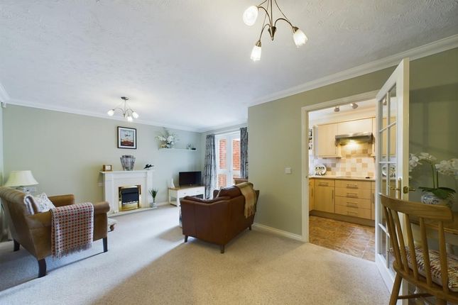 Thumbnail Flat for sale in Spitalfield Lane, Chichester