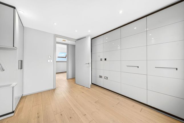 Flat 7, 103A Seven Sisters Road, London photo 3