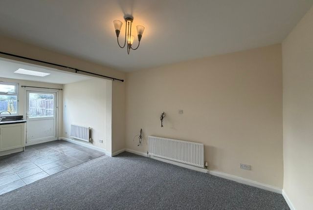 71a, Maytree Crescent, Watford photo 4