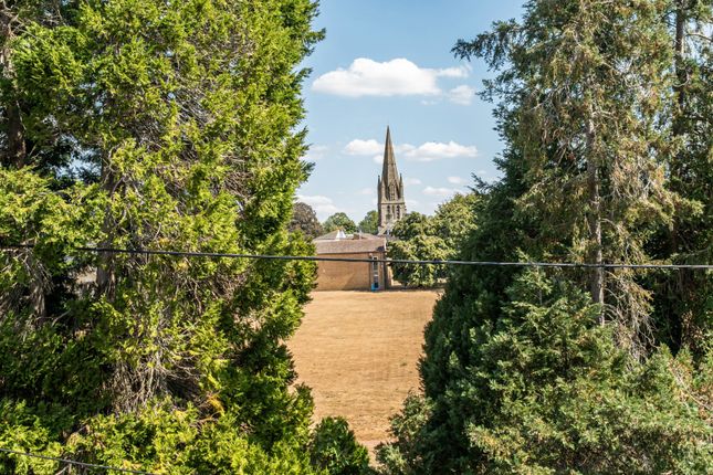 8, Leys Villas, Witney photo 4