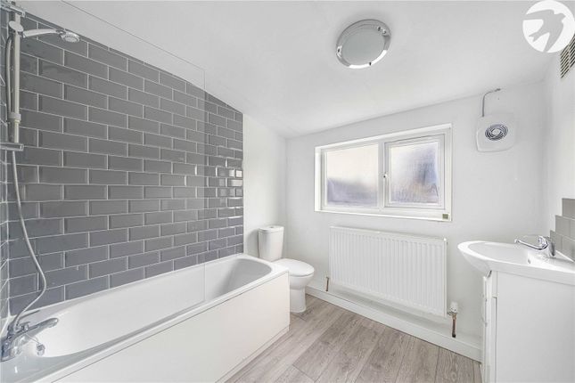 77, Carlisle Road, Kent photo 4