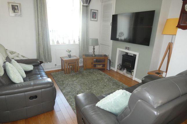 15, Creswell Road, Castell-nedd photo 3