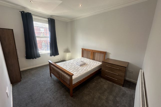 Flat 1, 7, Providence Avenue, Leeds photo 3
